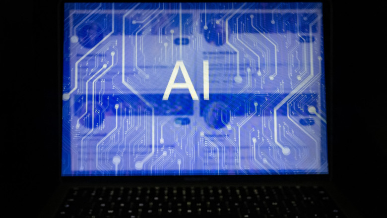 MAE va folosi Inteligenta Artificiala impotriva dezinformarii online. Site-urile de stiri, influencerii, demnitarii vor fi monitorizati Imagine