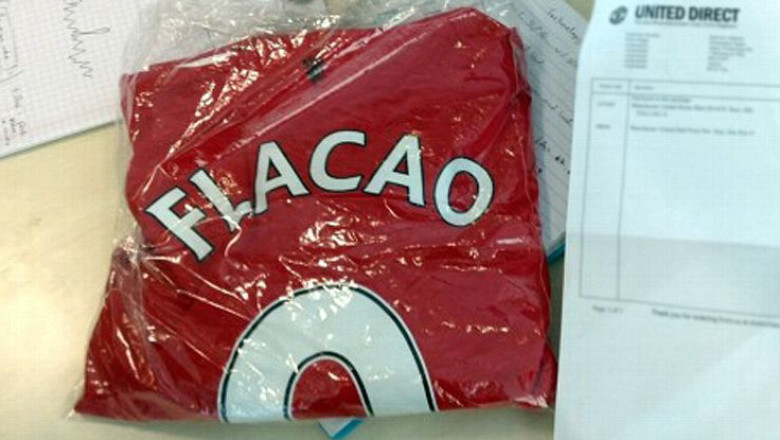 Magazinul oficial al lui Manchester United a gresit numele noului sau star: „Flacao” Imagine