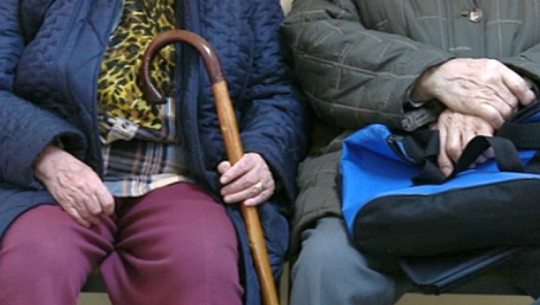 Mai multe bilete de tratament pentru pensionari in 2014. 20.000 de bilete in plus ofera Ministerul Muncii Imagine