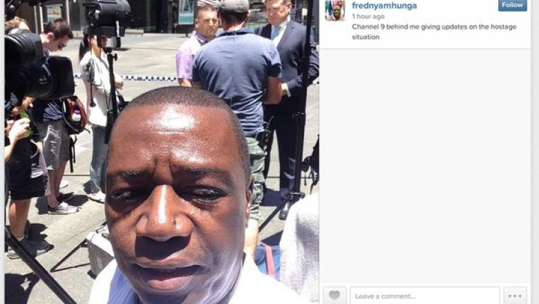 Mai multe persoane si-au facut selfie la locul luarii de ostatici din Sydney Imagine