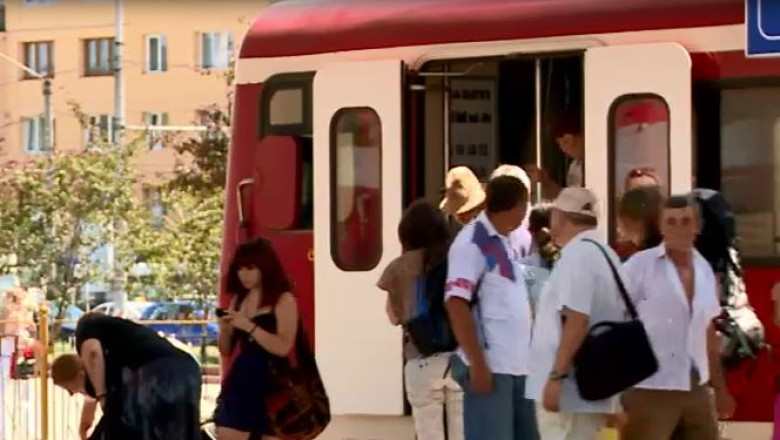 Mai multe trenuri Imagine