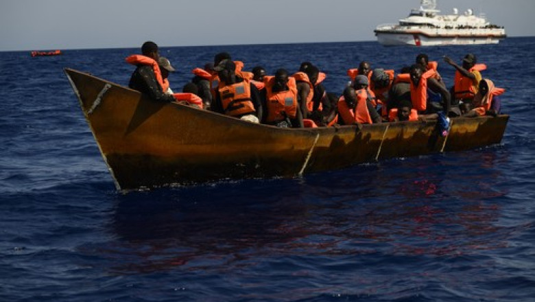 MAI sustine ca nu a primit inca solicitari pentru aducerea in tara a unor migranti tinuti pe o insula militarizata, asa cum scrie BBC Imagine