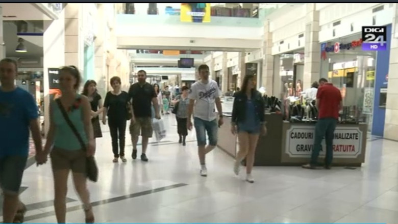 Mall-ul bate tot in preferintele comerciale ale romanilor Imagine