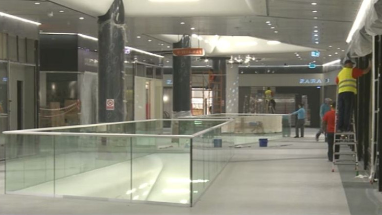 Mall-uri construite in locul fabricilor Imagine