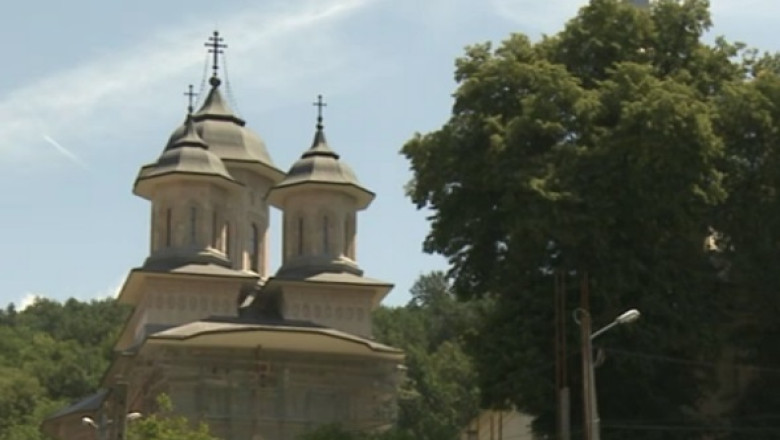 Manastirea Nicula, protejata de agenti de paza Imagine