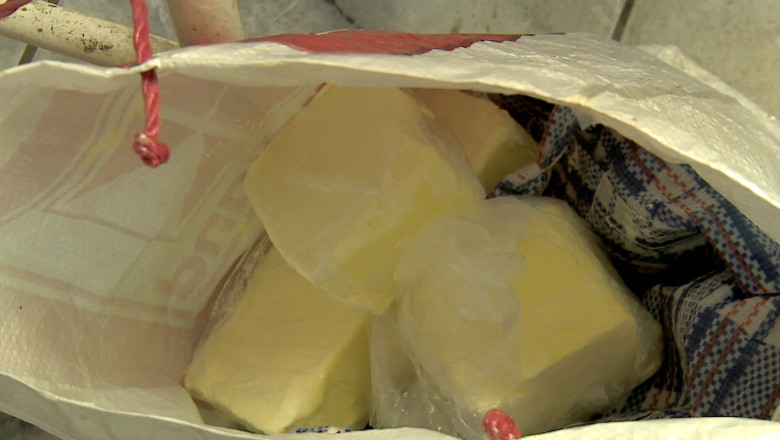 Mancare tinuta in conditii improprii, produse expirate si cantare neverificate. Asa se face alimentatie publica la Iasi Imagine