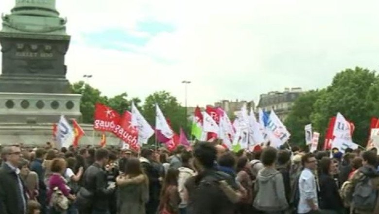 Manifestatie contra Frontului National, la Paris. Mii de studenti au iesit in strada Imagine