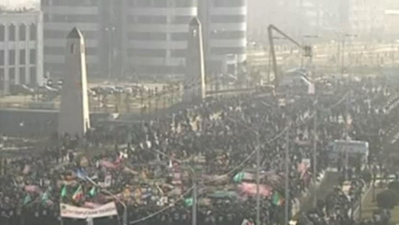 Manifestatii de amploare impotriva Charlie Hebdo, in mai multe state musulmane Imagine