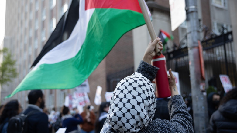 Manifestatii pro-palestiniene in campusurile universitare din America. 93 de persoane au fost arestate la Los Angeles Imagine