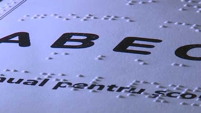 Manuale pentru elevii nevazatori Imagine