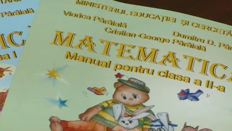 Manualele vechi, retiparite degeaba. Ele vor fi inlocuite de cele noi peste cateva saptamani Imagine