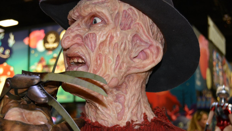 Manusa lui Freddy Krueger din seria "Cosmar pe Elm Street" va fi vanduta la licitatie Imagine