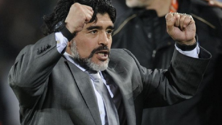 Maradona revine pe teren la 53 de ani. Va juca la o echipa din liga a cincea Imagine