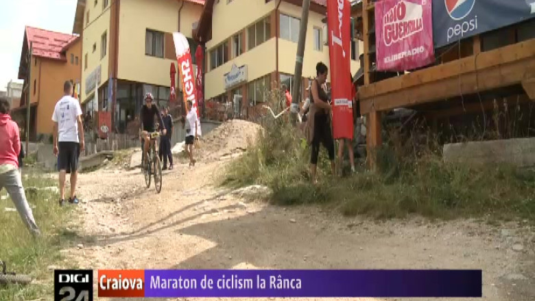 Maraton de ciclism la Ranca. Sute de ciclisti s-au intrecut la 1.600 de metri altitudine Imagine