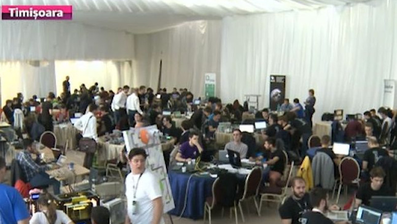 Maraton IT: 300 de tineri au lucrat timp de 48 de ore, la softuri utile pentru casa Imagine