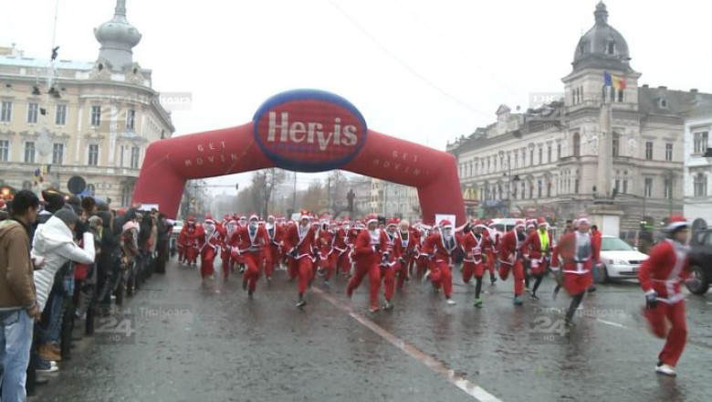 Maratonul Mosilor de la Arad a fost un succes. Distractie, transpiratie si caritate  Imagine