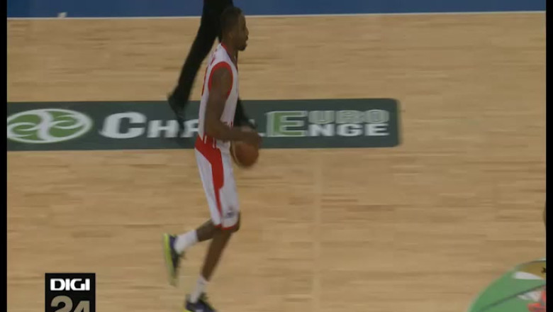 Marcus Hatten, cel mai bun marcator pentru CSM-U Oradea, cu aproape 300 de puncte Imagine