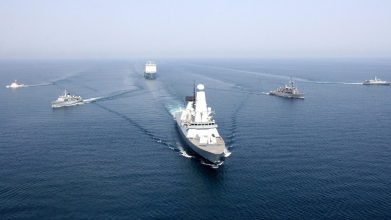 Marea Britanie avertizeaza ca Rusia pregateste atacarea navelor civile in Marea Neagra Imagine