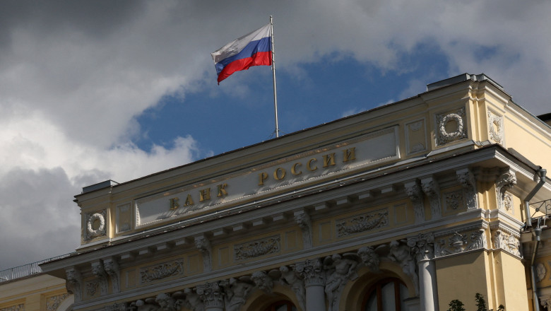 Marea Britanie impune un nou val de sanctiuni impotriva Moscovei. Londra tinteste Lukoil, Rosneft si bancile rusesti Imagine