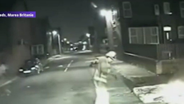 Marea Britanie: Pompieri la datorie, atacati cu artificii Imagine