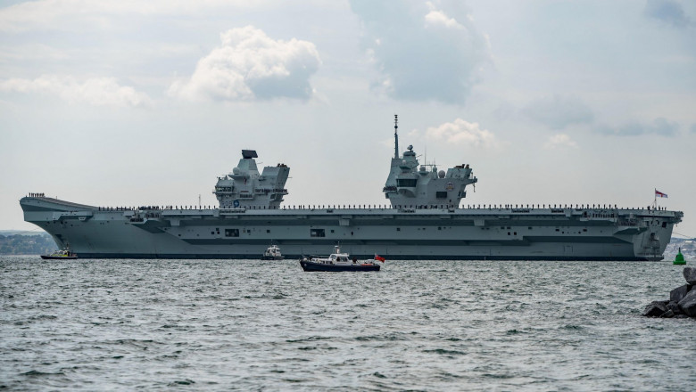 Marea Britanie vrea sa trimita un portavion in Marea Rosie pentru a-i opri pe rebelii Houthi Imagine