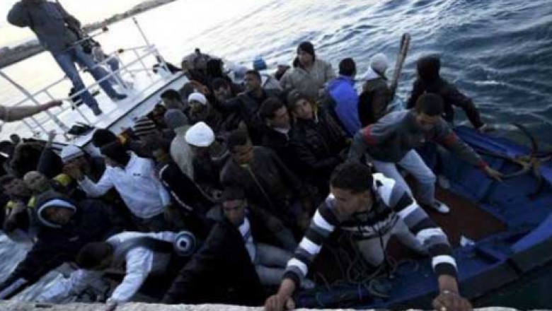 Marina Militara italiana a salvat peste o mie de imigranti in doar doua zile Imagine