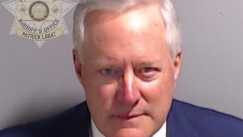 Mark Meadows, fostul sef de cabinet al Casei Albe inculpat in acelasi dosar cu Trump, s-a predat in Georgia Imagine