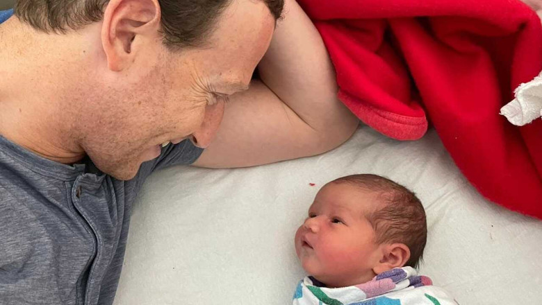 Mark Zuckerberg a devenit tata pentru a treia oara. Ce semnificatie au numele copiilor sai Imagine