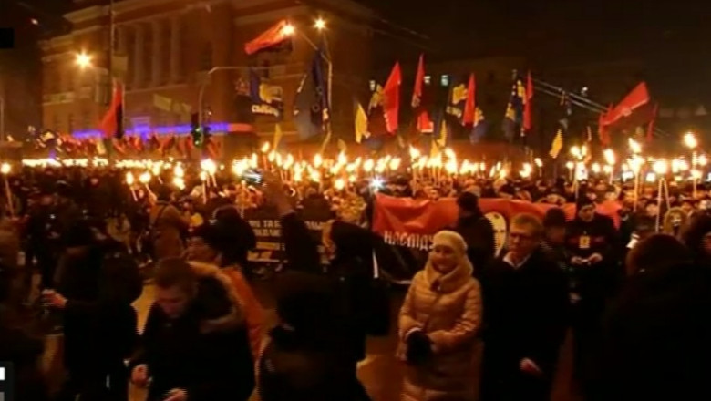 Mars cu torte pe strazile din Kiev Imagine