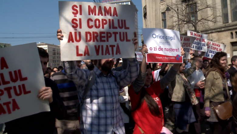 Mars pentru viata la Iasi: Sute de oameni au manifestat impotriva avorturilor Imagine