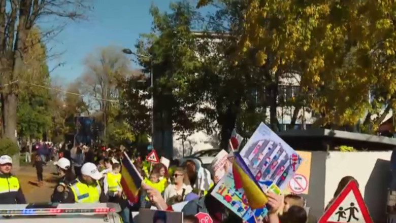 Mars privind siguranta rutiera in Bucuresti, la aproape o luna de la cazul mamei ucise pe trecerea de pietoni din Berceni Imagine