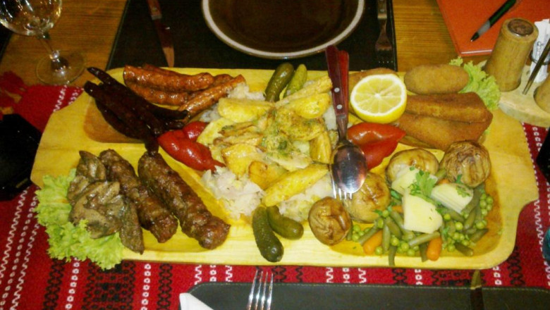 Masa de Craciun, prin comanda. De sarbatori, firmele de catering le ofera clientilor preparate traditionale Imagine