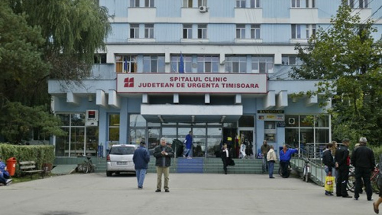 Masina aflata intr-un alai de nunta, implicata intr-un accident. Cinci persoane au ajuns la spital Imagine