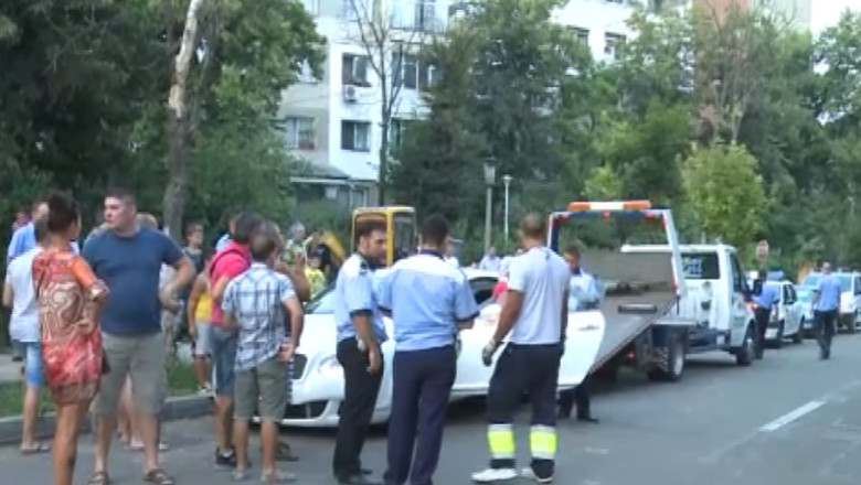 Masina de lux confiscata. Soferul a refuzat sa opreasca la un control in trafic si a abandonat masina Imagine