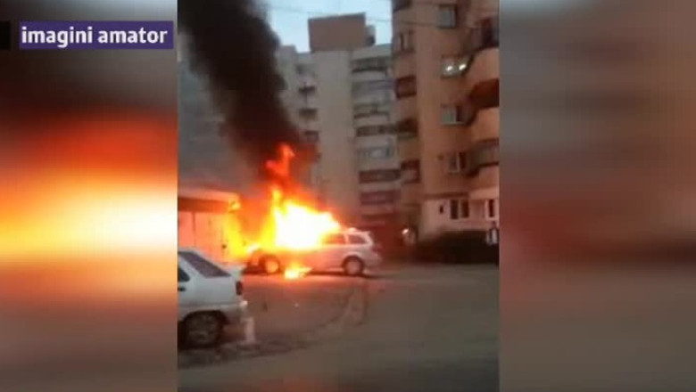 Masina distrusa de flacari Imagine