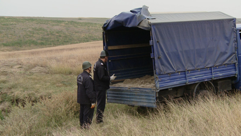 Masina pirotehnistilor, epava pe roti Imagine