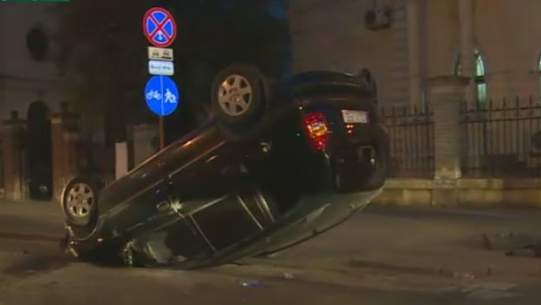 Masina rasturnata, la Cluj Imagine