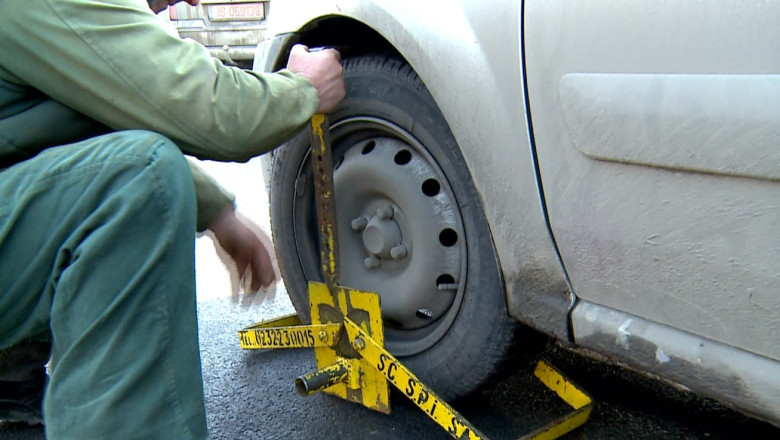 Masina ridicata cu scandal. Un sofer din Iasi a facut plangere, dupa ce masina i-a fost zgariata Imagine