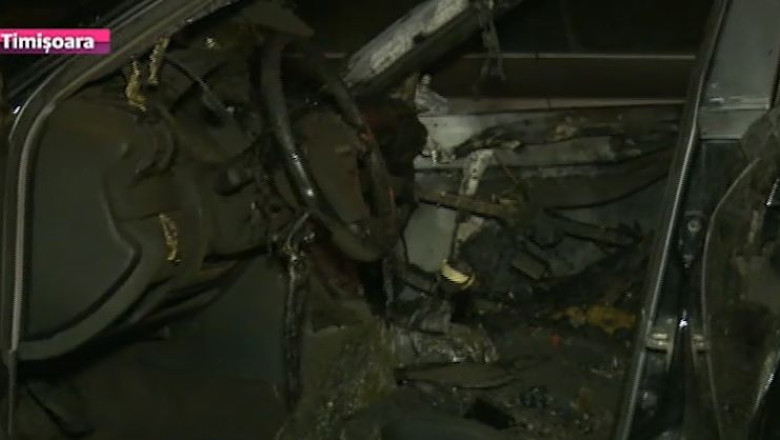 Masini facute scrum, la Timisoara. Se pare ca incendiul a fost provocat Imagine