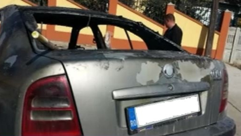 Masinile a doi angajati CNADR Craiova au fost arse, iar un al treilea angajat a primit amenintari cu moartea Imagine