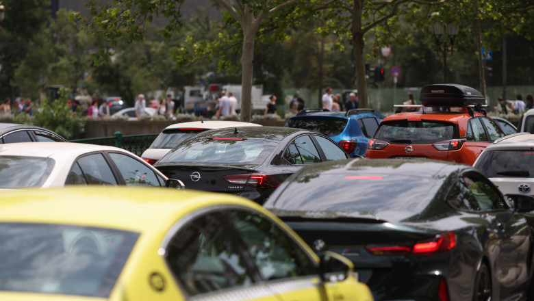 Masurile luate de Primaria Capitalei pentru fluidizarea traficului auto odata ca inceperea anului scolar Imagine