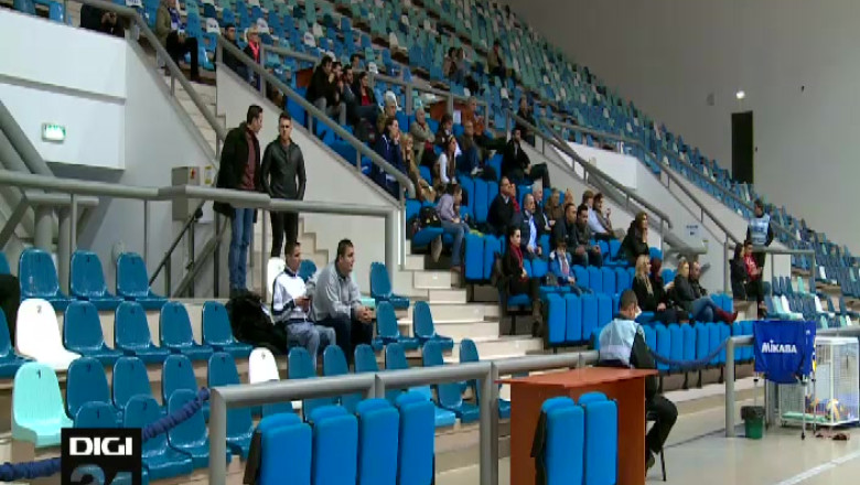 Meci de volei maraton in Polivalenta Imagine