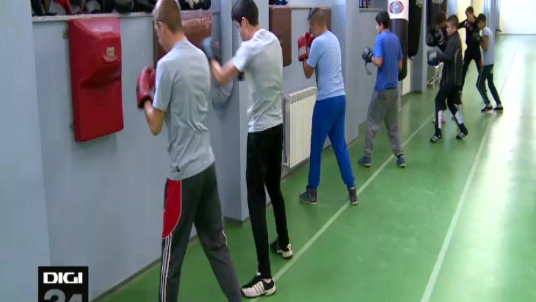 Medalii pentru pugilistii craioveni, la Rovinari Imagine