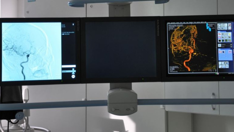 Medic acuzat de experimente ilegale la Neurochirurgie, in Iasi: patru pacienti trebuie deshumati Imagine