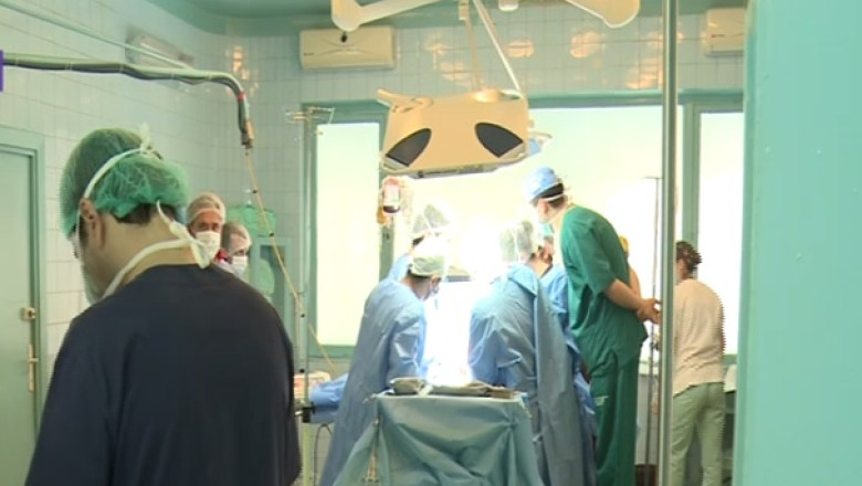 Medic de la Maternitatea Arad, retinut pentru ca ar fi cerut o mie de lei pentru o cezariana Imagine