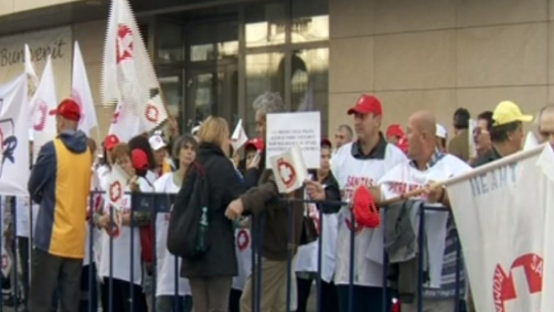 Medicii au iesit in strada pentru a saptea zi. Premierul le-a transmis ca nu sunt bani Imagine