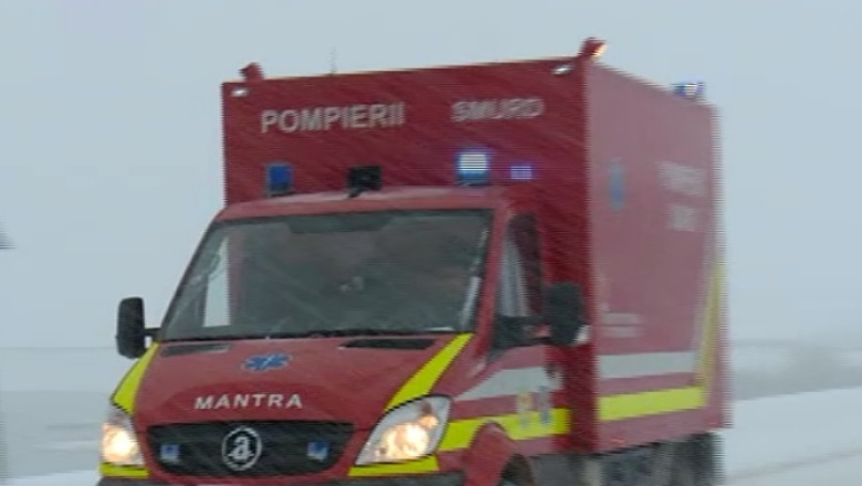 Medicii blocati cu ambulanta in zapada au ajuns la Bucuresti. Doctorii au mers la Craiova pentru o prelevare de organe Imagine