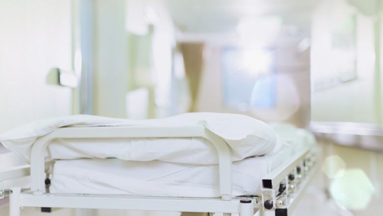 Medicii care pleaca mai devreme de la spital pentru a lucra la privat risca sa ramana fara loc de munca Imagine