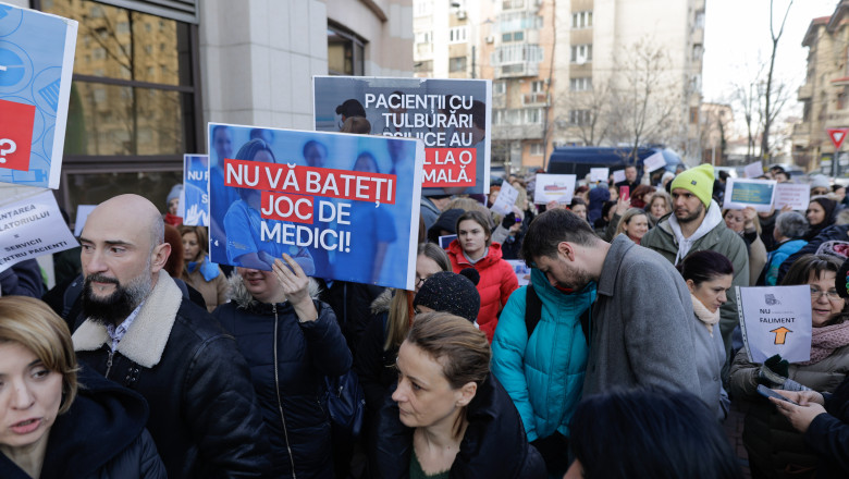 Medicii de familie au iesit in strada. Ei critica noile tarife decontate de CNAS si ameninta ca inchid cabinetele Imagine