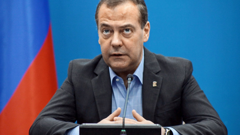 Medvedev ameninta din nou: Moscova are de acum mainile libere pentru a distruge cablurile de comunicatii subacvatice ale inamicilor Imagine